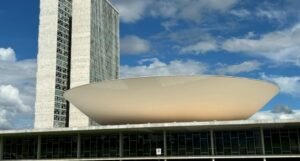 Câmara deverá votar cortes de gastos na próxima semana e adiar análise de incentivos fiscais