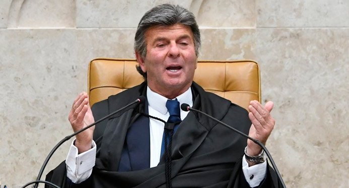 Fux diz que cometeu injustiças nos julgamentos de 8 de janeiro