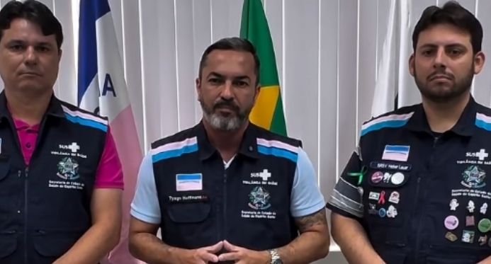 O governo de ES intervém, garante a maternidade aberta e envia subsecretários para Linhas