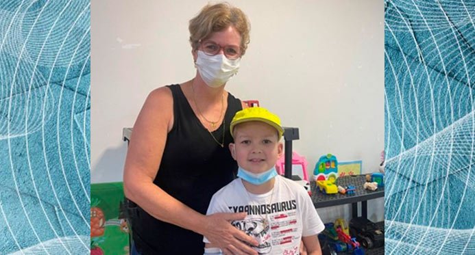 Capixaba de 10 anos vence leucemia após terapia inédita no Brasil