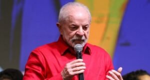 Lula aspira à reeleição em 2026, cobra diálogo com evangélicos e critica Congresso