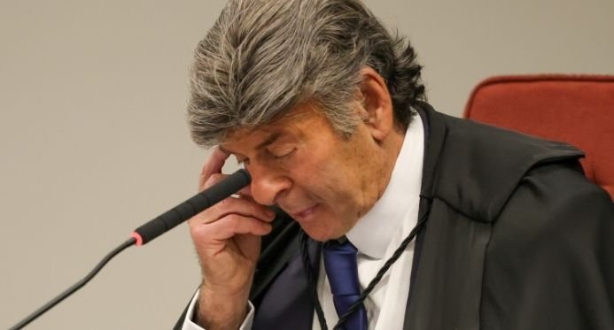 Passagem de Fux para a Segunda Câmara do STF cria impasse no recurso de inelegibilidade de Bolsonaro