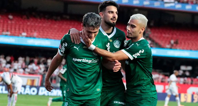 Novo líder brasileiro, Palmeiras passa Flamengo após dez rodadas