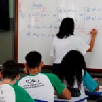 Projeto de reajuste salarial de 8% para professores é enviado à Assembleia Legislativa do ES