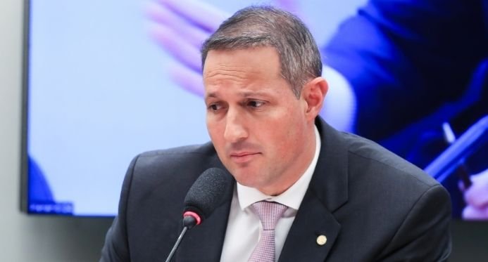 Após pressão, Derrite recua e mantém atuação da PF no combate ao crime organizado