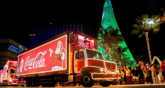 Confira quais cidades do ES vão receber a Caravana de Natal da Coca-Cola