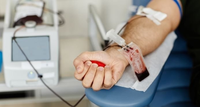 Dia do Doador de Sangue: Hemoes homenageia voluntários e incentiva novas doações no ES