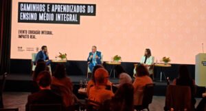 Em evento nacional, Casagrande destaca avanços na Educação Integral no Espírito Santo