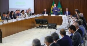 Governo mantém críticas à 4ª versão do PL Antifação e acusa relator de disputa política