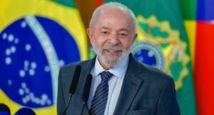Lula sanciona lei que proíbe uso de linguagem neutra em organizações públicas