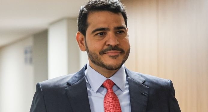 Messias agradece indicação ao STF e diz que mostrará ao Senado que merece o cargo