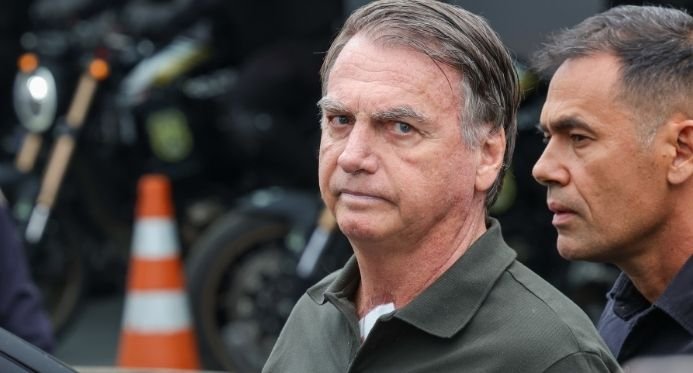 Por unanimidade, STF decide manter Bolsonaro preso