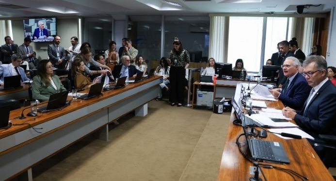 Senado aprova isenção de Imposto de Renda para quem ganha até R$ 5 mil