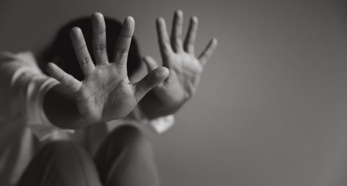 Brasil registra 1.177 feminicídios em 2025 e recebe 2 mil denúncias de violência por dia