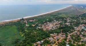 Festival gratuito em Regência tem cinema, música e debates sobre os 10 anos da tragédia no Rio Doce