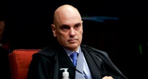 Moraes anula decisão da Câmara que manteve mandato de Zambelli