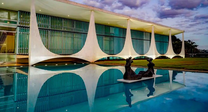 PF encontra documentos no Alvorada e pede para interrogar Bolsonaro