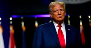 Depois da Venezuela, Trump ameaça tomar a Groenlândia e atacar a Colômbia