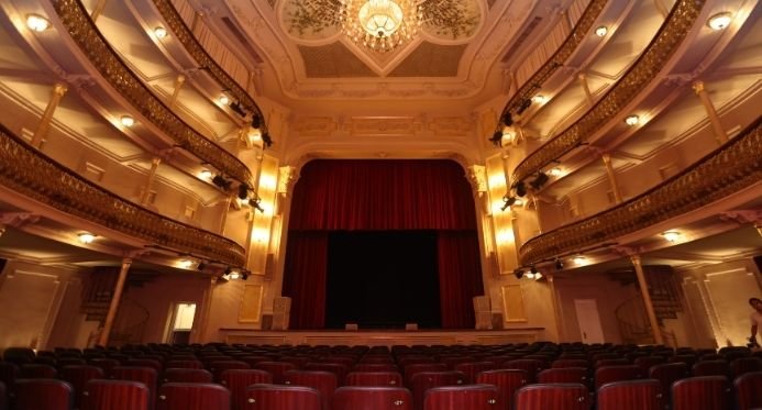 Theatro Carlos Gomes retoma agenda com atrações gratuitas de música, dança e teatro