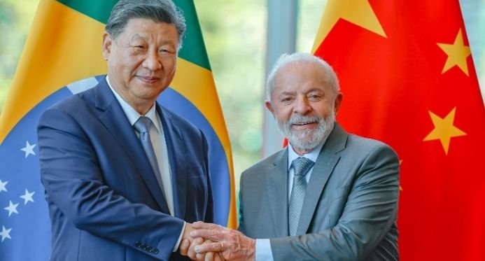 Xi Jinping garante a Lula apoio da China em tempos “turbulentos”