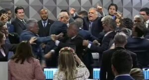 CPI do INSS aprova violação do sigilo bancário de Lulinha em meio a disputa