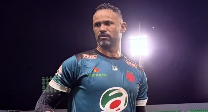 Condenado por homicídio, goleiro Bruno planeja candidatura pelo partido de direita