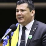 Gilvan da Federal é condenado a 3 anos por ataques a diretor de escola