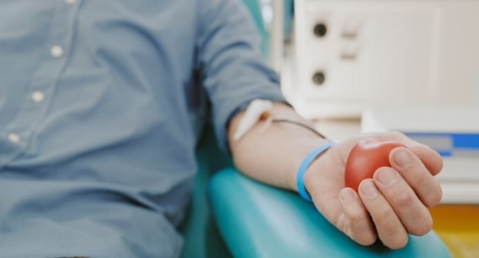 Hemoes pede que doadores reforcem estoques de sangue antes do Carnaval