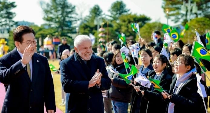 Lula fecha 21 acordos na Ásia para atrair investimentos em saúde, tecnologia e agronegócio