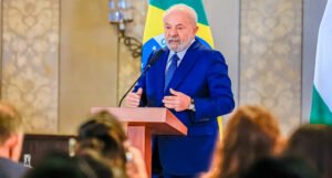 Lula sanciona reajuste do Legislativo para 2026, mas veta “enforcamentos” acima do teto