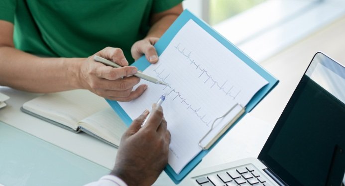 Setor saúde no Espírito Santo consolida crescimento do emprego formal em 2025