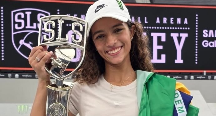 Rayssa Leal brilha nas manobras e vence etapa inaugural do mundial de skate na Austrália