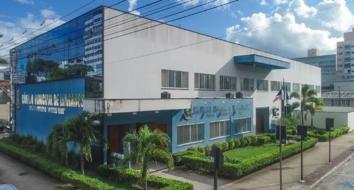 Sessão solene marca início do ano legislativo e reúne autoridades em Linhares