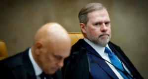 Após citações no celular de banqueiro, Toffoli se distancia de processos ligados ao Banco Master