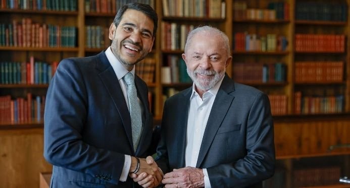 Após quatro meses, Lula envia ao Senado a indicação de Jorge Messias para o STF