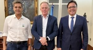 Casagrande devolve Francisco Berdeal ao comando do Ministério Público do ES