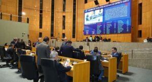 Deputados do ES aprovam criação de cartão de prioridade para PCD e tutores