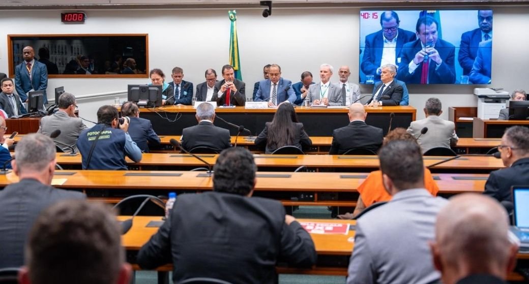 Governo define fim da escala 6x1 e regras para candidaturas como prioridades no Congresso