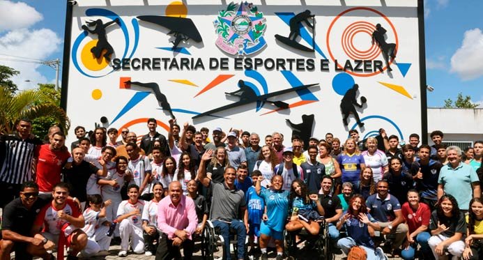 Governo do ES entrega reforma de academias e anuncia R$ 9 milhões em kits e bolsas esportivas