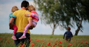 A lei da licença paternidade é sancionada com aumento progressivo até 2029