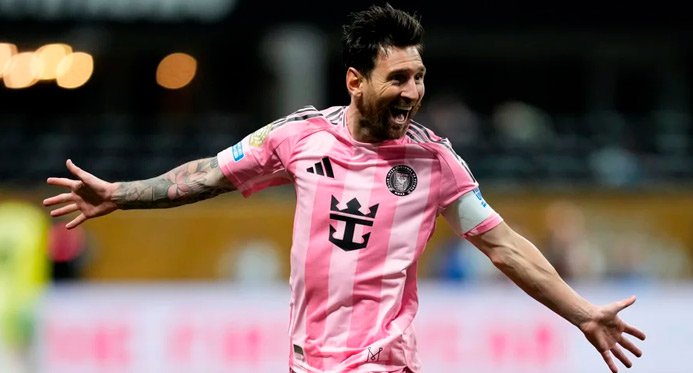 Messi supera Pelé em gols de falta e fica a seis pontos de igualar Juninho Pernambucano