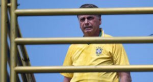 PGR defende prisão domiciliar de Bolsonaro por motivos de saúde