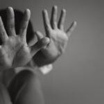 Senado aprova lei que criminaliza o ódio às mulheres, mas direita promete bloquear projeto na Câmara