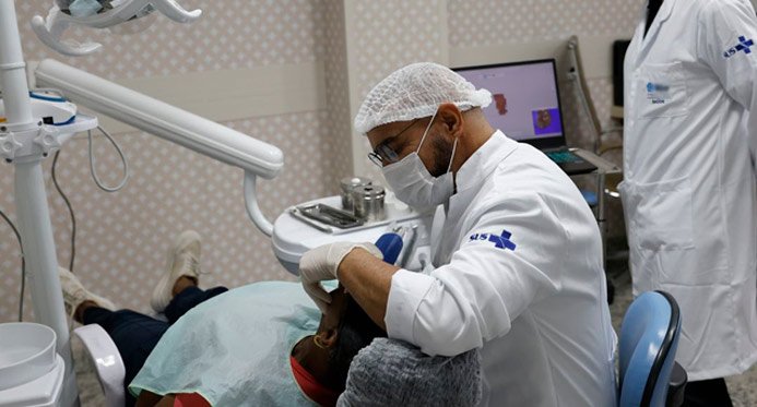 Mulheres vítimas de violência terão acesso à reconstrução dentária gratuita