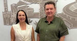 Shymenne de Castro assume interinamente a liderança do executivo municipal de Cariacica