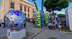 Brasil cria memorial para 700 mil vítimas da Covid e lança guia de tratamento para sequelas