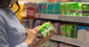 Em dois anos, mais de 3 milhões de pessoas receberam pensos higiénicos na Farmácia Popular