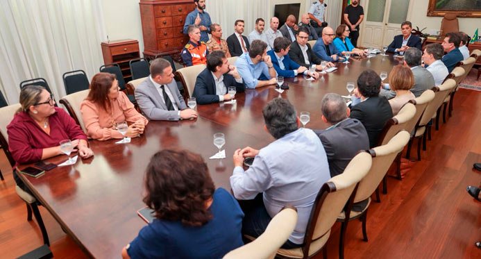 Governador Ricardo realiza primeira reunião de trabalho com secretários