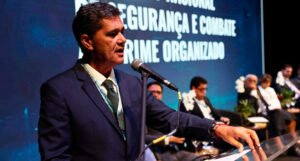 Governador defende legislação mais rígida de combate ao crime em aliança com a União