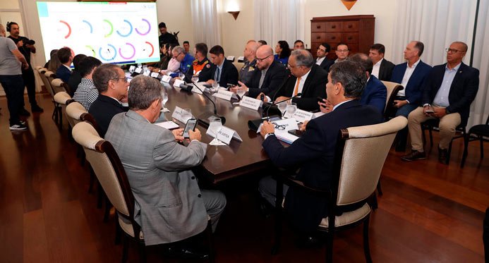 Governador realiza primeira reunião do Estado Presente com diretores de Segurança Pública